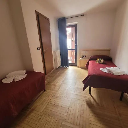 蒙特尼比尔斯小屋酒店 3*